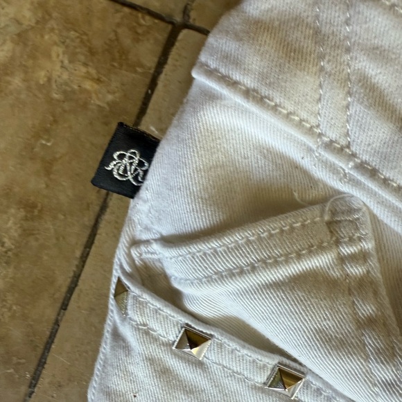 Rock & Republic ladies white jeans with silver embezzlement exc Cond SIZE 8 - Picture 7 of 15